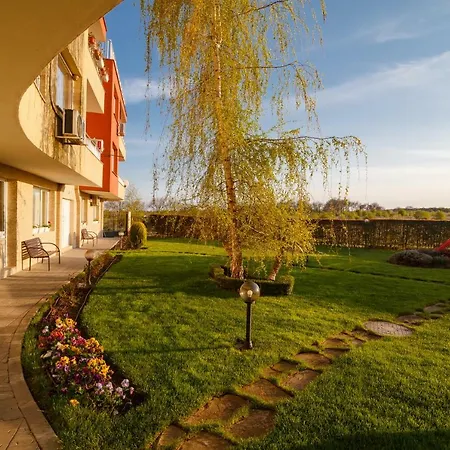 Seaview Rosalitsa Апартамент *