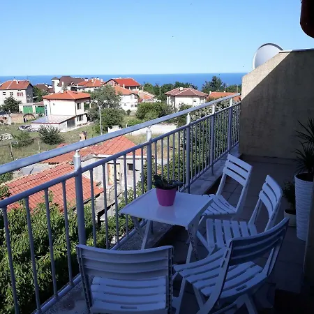 Апартамент Seaview Rosalitsa